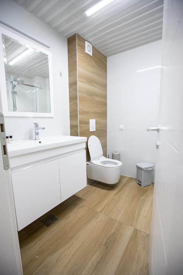 Queens Central Apartments Ohrid Buitenkant foto