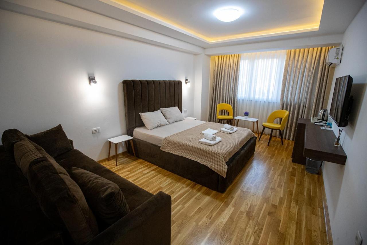 Queens Central Apartments Ohrid Buitenkant foto